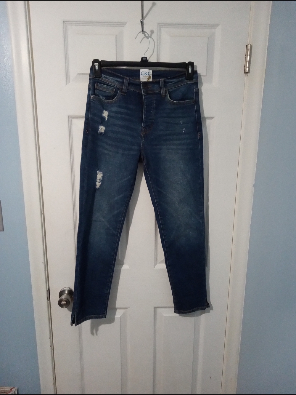 C.C Women's Ankle Cropped Distressed Dark Blue Jeans